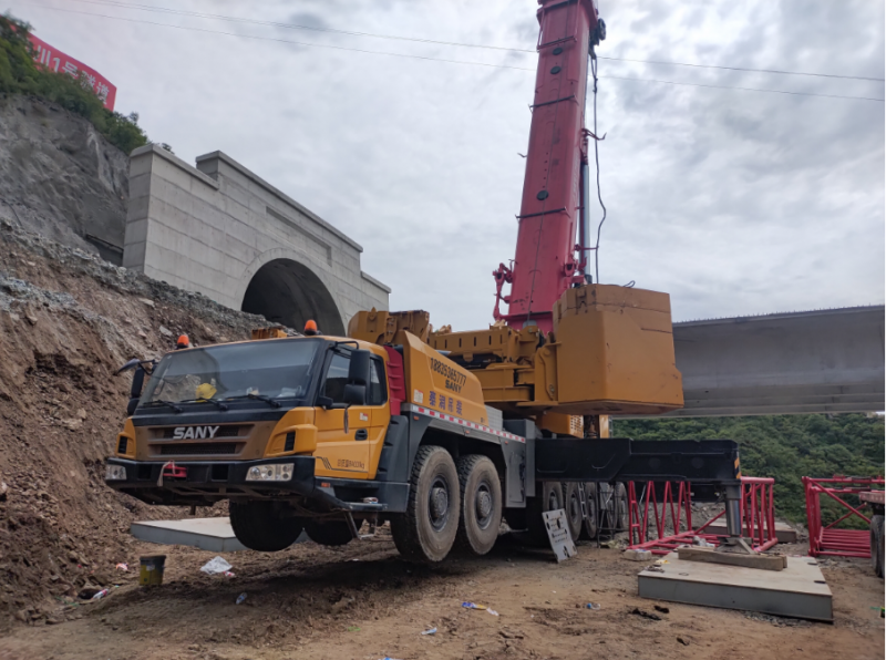 吊車奔馳發動機機油尺管冒機油怎么辦？